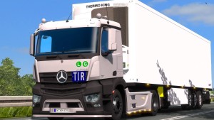 mb-antos-2012-for-1-22-and-dlc-cab_2
